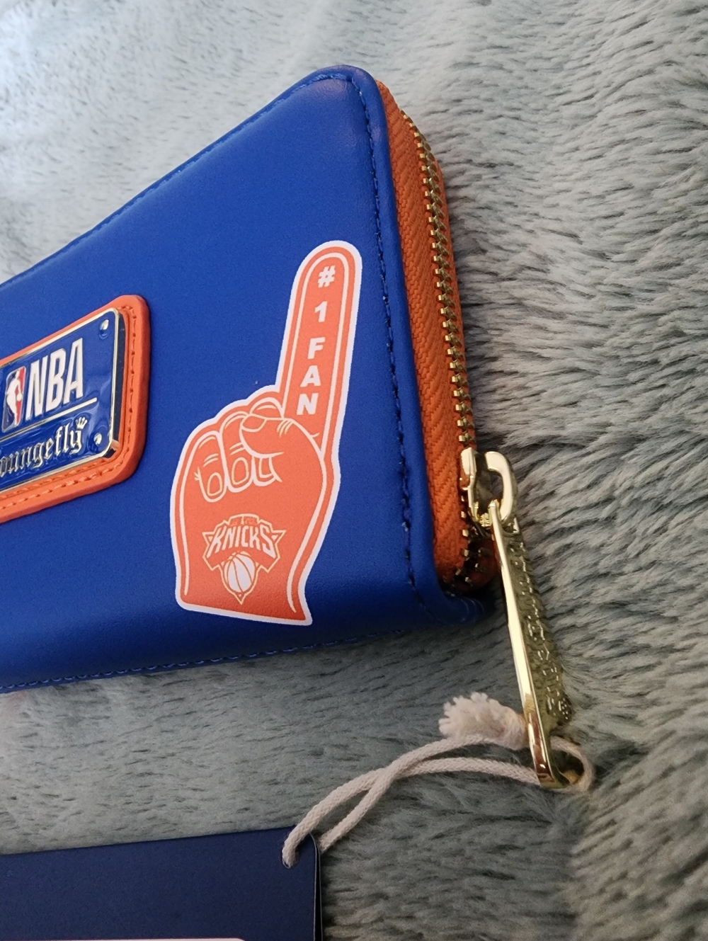 Loungefly NBA New York Knicks Patch Icons Zip Around Wallet Blue Orange - Picture 3 of 13